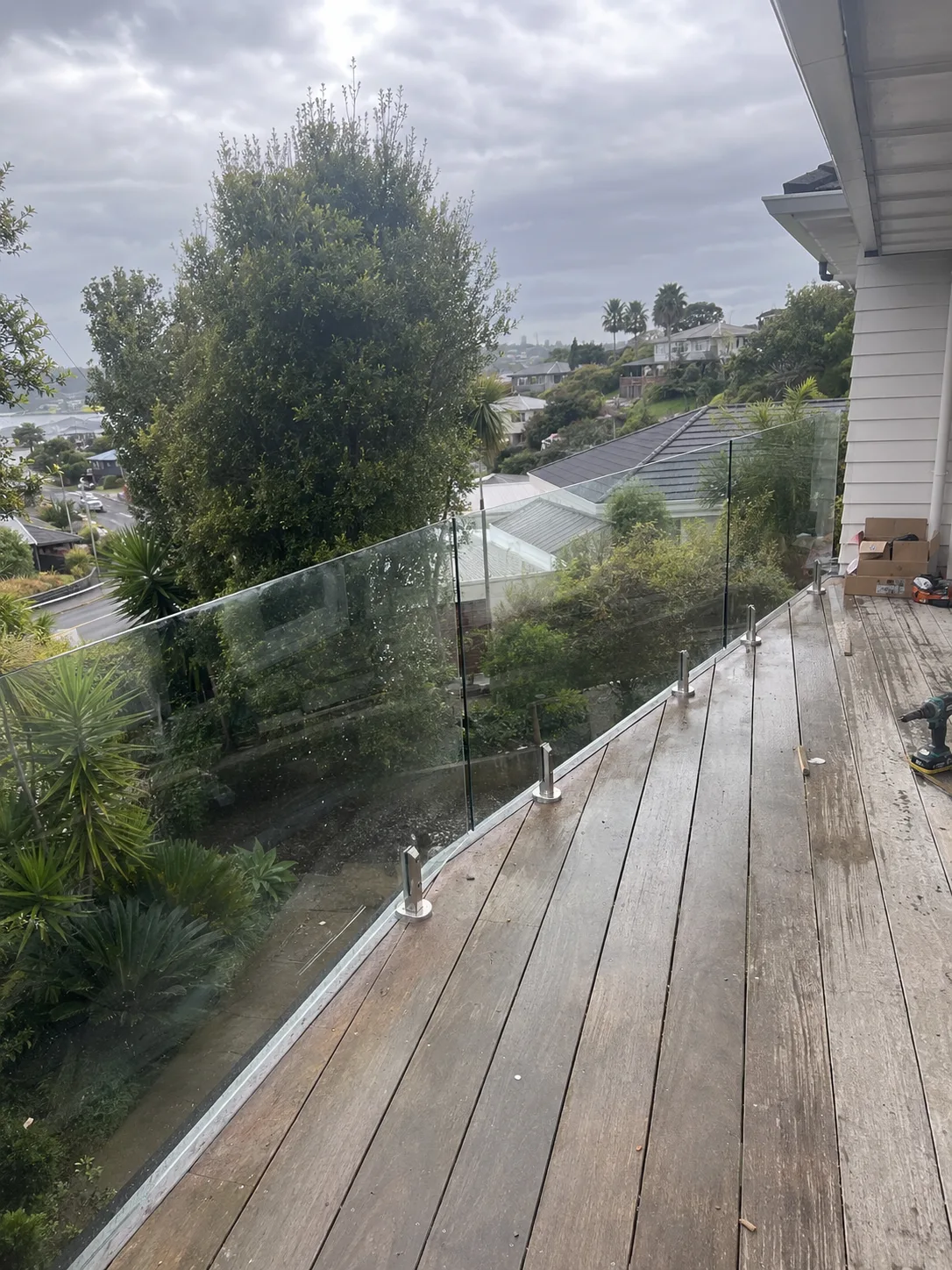 glass screen for an elevated terrace project in Ponsonby, Auckland