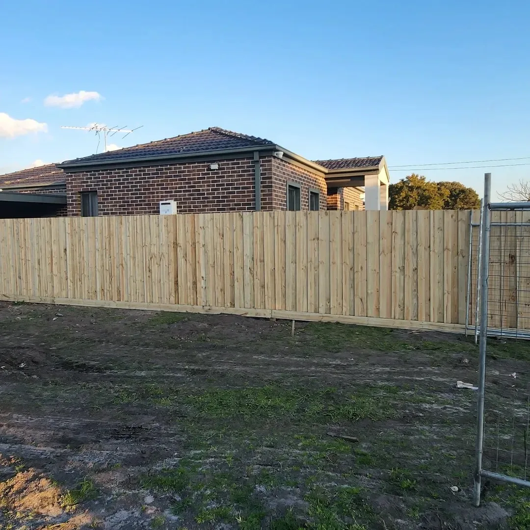 matching timber fence and side gate project in Auckland