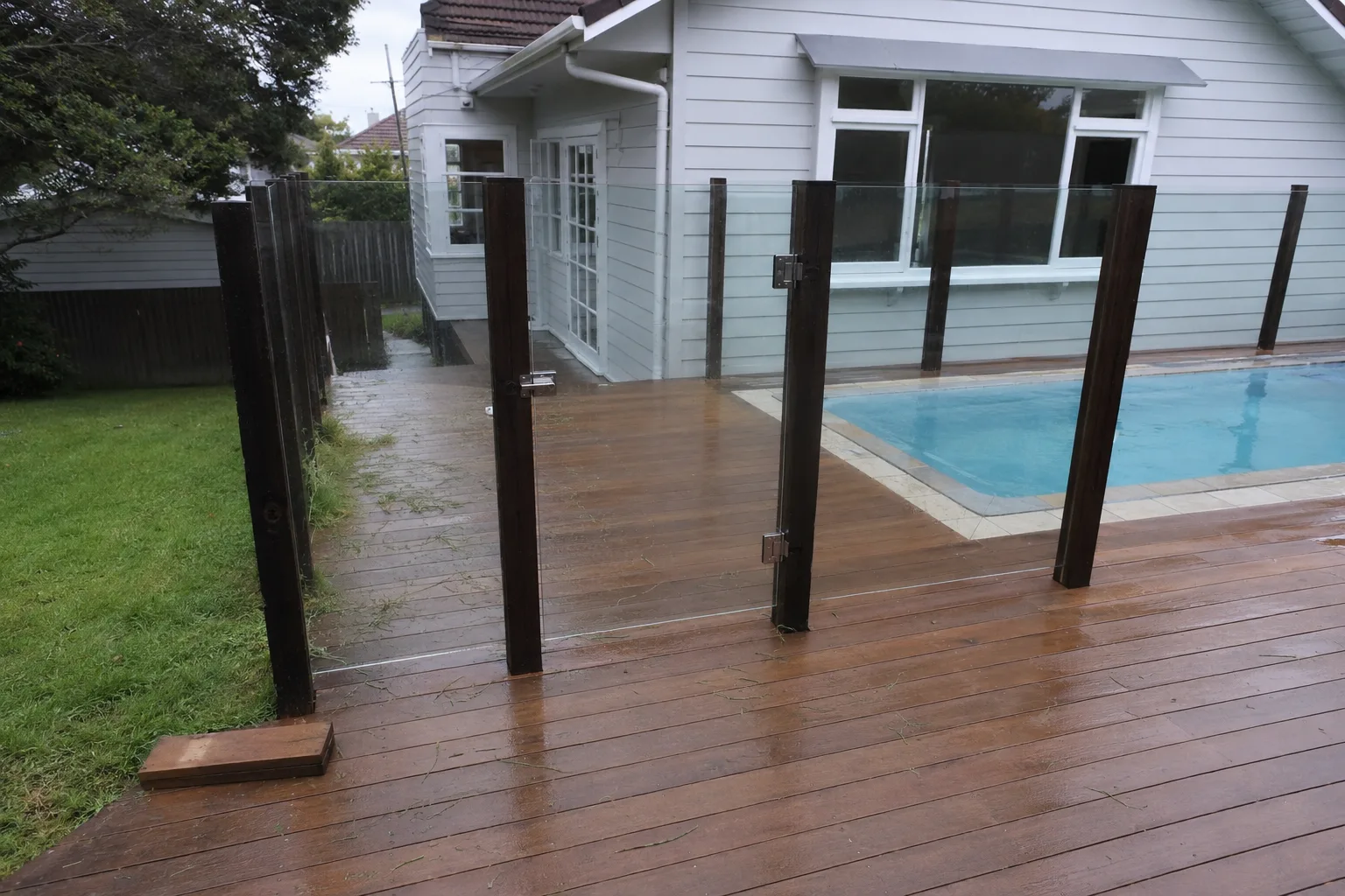 powder-coated aluminium pool fence in Te Rapa, Hamilton